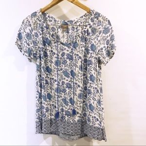 🚌 J. Jill | white and blue floral blouse tassels